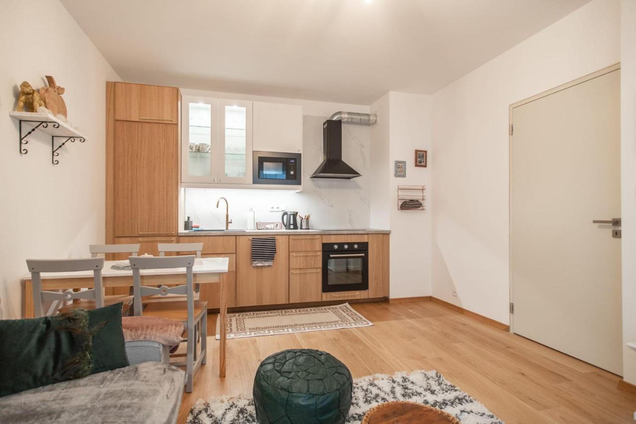 Apartment With Balcony Πράγα Εξωτερικό φωτογραφία
