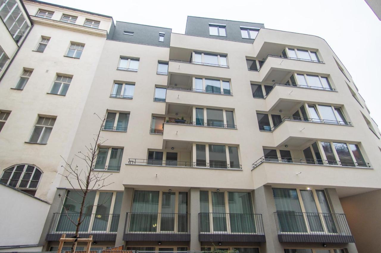 Apartment With Balcony Πράγα Εξωτερικό φωτογραφία